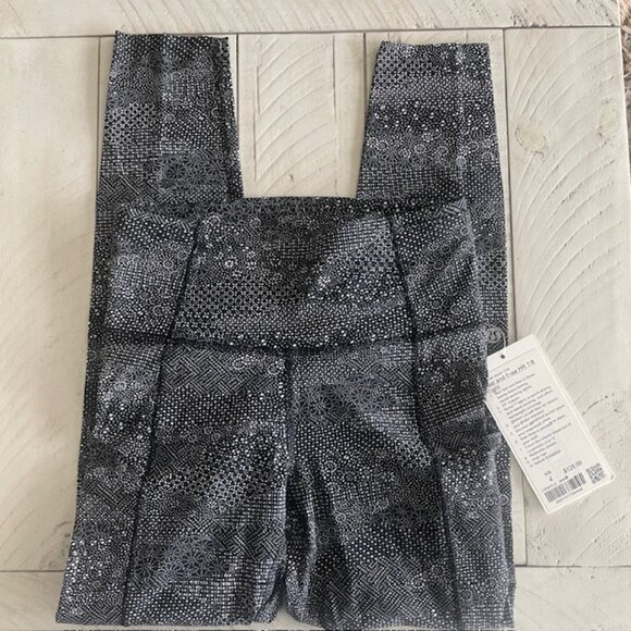 lululemon Fast and Free 7/8 Black and White Women's Leggings - Picture 7 of 13